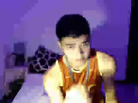 Snapshot of hot_asian01 chatting on 12.21.25 hot asian01 online show from 12.21.25