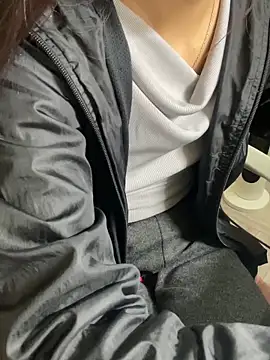 Mina048 online show from 12.15.25