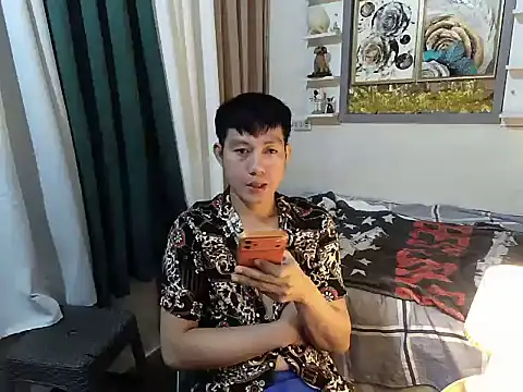 xshyboyx online show from 07.28.26