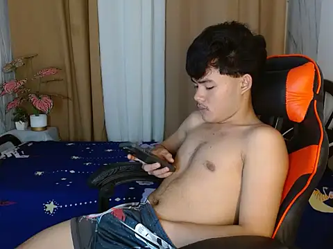 YourNaughtyTwink 69 online show from 04.30.26