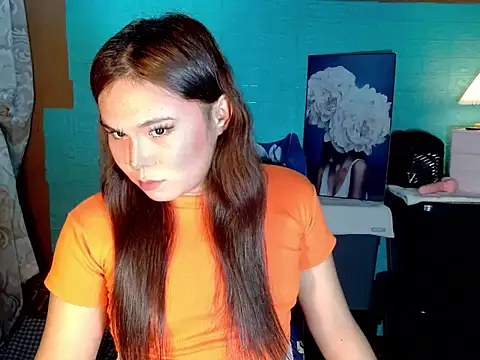 Snapshot of Sasha_Faux09 chatting on 10.08.25 Sasha Faux09 online show from 10.08.25