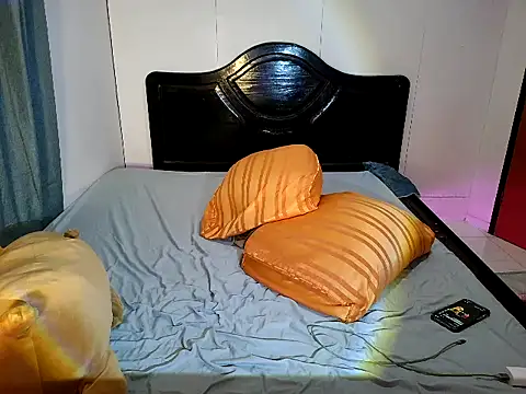 Snapshot of ichiro_daisuke chatting on 03.11.26 ichiro daisuke online show from 03.11.26