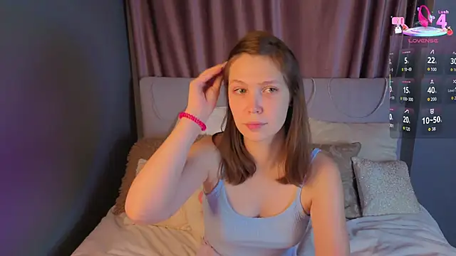 Snapshot of BeatrixCarIeton chatting on 09.19.25 BeatrixCarIeton online show from 09.19.25