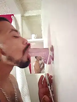 Cnutt310 online show from 10.05.25