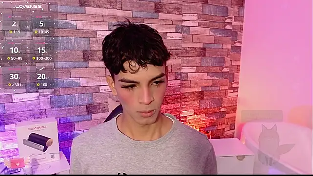 Snapshot of LIHIAN_TAY chatting on 10.03.25 LIHIAN TAY online show from 10.03.25