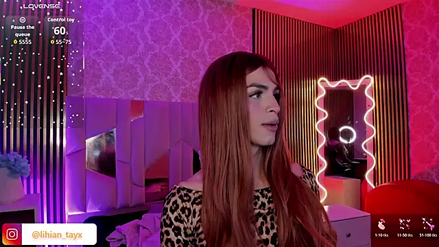 Snapshot of LIHIAN_TAY chatting on 10.22.25 LIHIAN TAY online show from 10.22.25