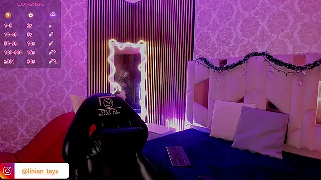 Snapshot of LIHIAN_TAY chatting on 12.15.25 LIHIAN TAY online show from 12.15.25