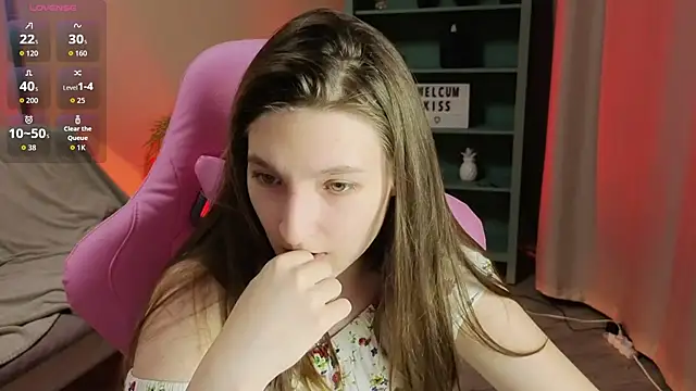 Snapshot of Mia_Myles chatting on 11.11.25 Mia Myles online show from 11.11.25