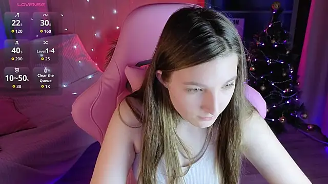 Snapshot of Mia_Myles chatting on 12.16.25 Mia Myles online show from 12.16.25