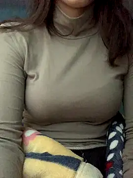 Snapshot of Zika_23 chatting on 12.05.25 Zika 23 online show from 12.05.25