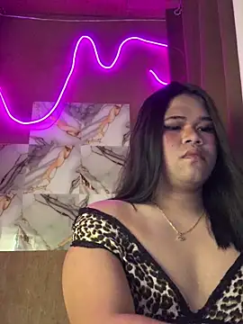 Snapshot of shantal_moon69 chatting on 04.08.26 shantal moon69 online show from 04.08.26