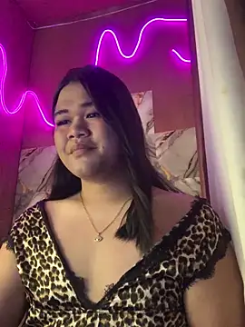 Snapshot of shantal_moon69 chatting on 04.09.26 shantal moon69 online show from 04.09.26