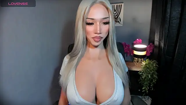 Snapshot of AiraCumSlut chatting on 03.31.26 AiraCumSlut online show from 03.31.26