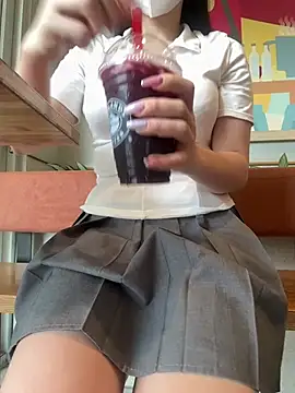 Snapshot of Meii-meyy chatting on 06.18.26 Meii-meyy online show from 06.18.26