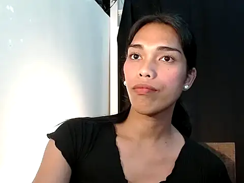 angelaxmonroe online show from 04.22.26
