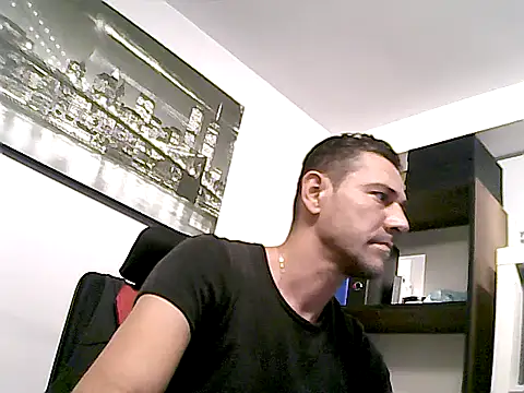 Snapshot of mastercharisma35 chatting on 10.31.25 mastercharisma35 online show from 10.31.25