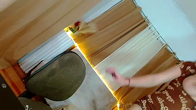 Snapshot of DickforlillyPetite chatting on 02.17.26 DickforlillyPetite online show from 02.17.26