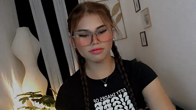 PrettyBlythes TS online show from 06.23.26