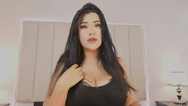 Snapshot of InnaVolkova chatting on 06.20.26 InnaVolkova online show from 06.20.26