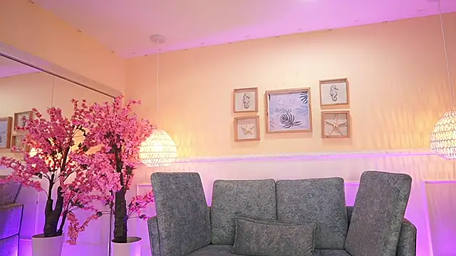 NicoleCrawft online show from 11.11.25