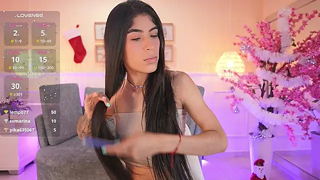 NicoleCrawft online show from 12.04.25