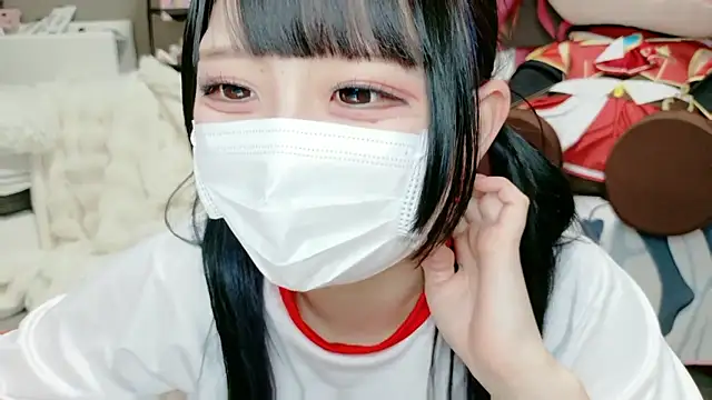 Snapshot of Hina-qp chatting on 02.13.26 Hina-qp online show from 02.13.26