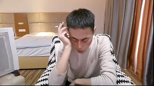 Snapshot of Tsia-Die chatting on 12.05.25 Tsia-Die online show from 12.05.25