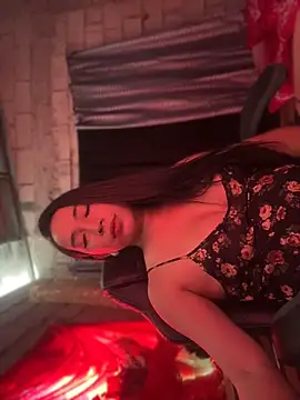 NicoleRoseTS online show from 04.15.26