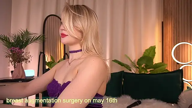 LauraWifeness online show from 05.07.26