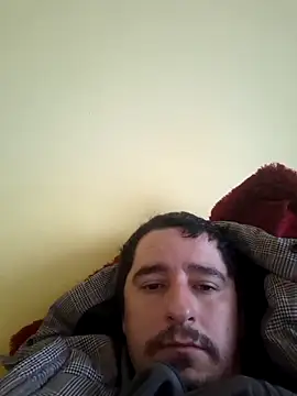 Snapshot of hugecock4u1990 chatting on 11.15.25 hugecock4u1990 online show from 11.15.25