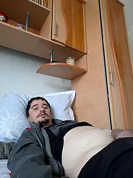 Snapshot of hugecock4u1990 chatting on 11.16.25 hugecock4u1990 online show from 11.16.25