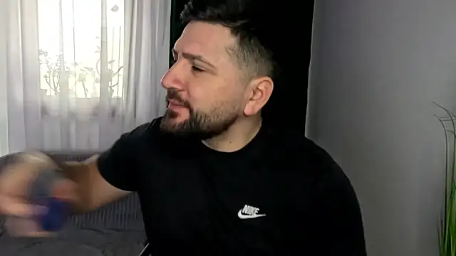 Gold Alpha Boy online show from 02.05.26