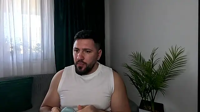 Gold Alpha Boy online show from 05.06.26