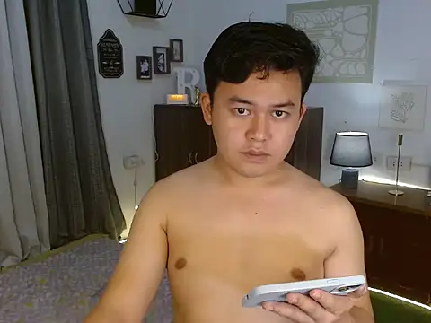 Snapshot of annocentboy chatting on 10.25.25 annocentboy online show from 10.25.25