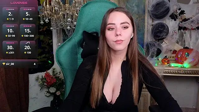 Snapshot of IvoryWood_ chatting on 11.09.25 IvoryWood online show from 11.09.25