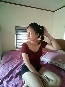 Snapshot of Jun-Mzzz chatting on 09.24.25 Jun-Mzzz online show from 09.24.25