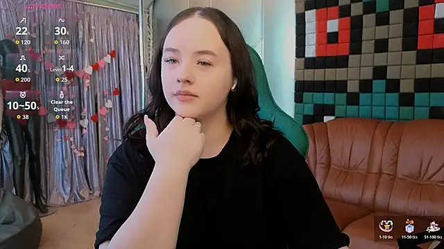 LaraBenson  online show from 03.15.26