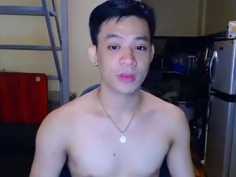 Snapshot of ASIANFULLYLOADEDCUM chatting on 09.30.25 ASIANFULLYLOADEDCUM online show from 09.30.25