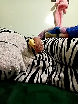 Snapshot of Noursixi89 chatting on 12.14.25 Noursixi89 online show from 12.14.25