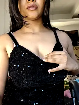 Snapshot of luv_johrrra chatting on 04.02.26 luv johrrra online show from 04.02.26