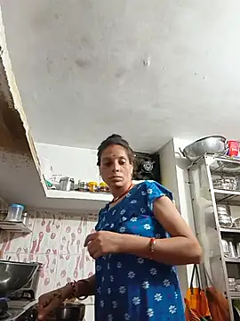 ISHANI-SINGH online show from 06.05.26