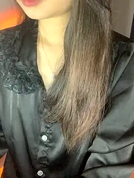 Tinasx56 online show from 10.28.25