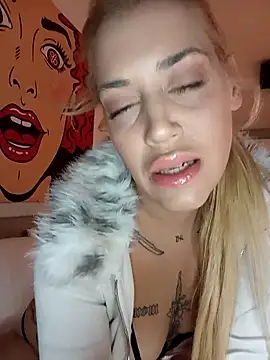 Snapshot of hacheacca chatting on 11.06.25 hacheacca online show from 11.06.25