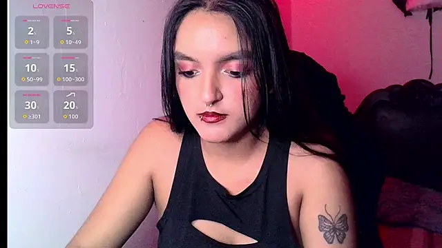 Snapshot of Ari_20_ chatting on 11.02.25 Ari 20 online show from 11.02.25