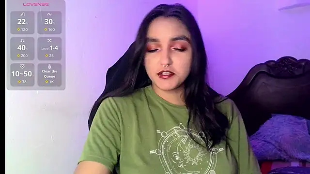 Snapshot of Ari_20_ chatting on 11.05.25 Ari 20 online show from 11.05.25