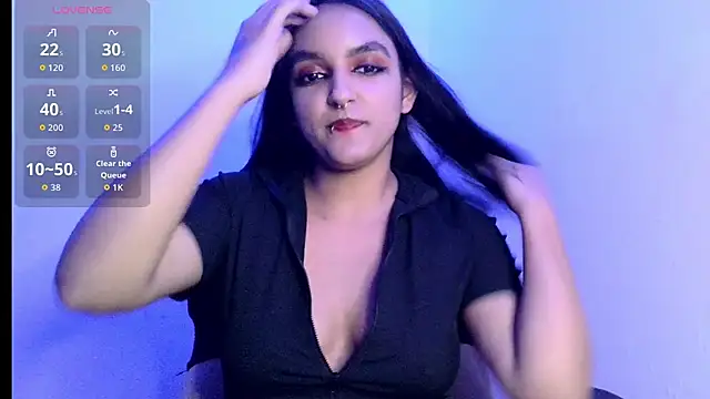 Snapshot of Ari_20_ chatting on 11.11.25 Ari 20 online show from 11.11.25