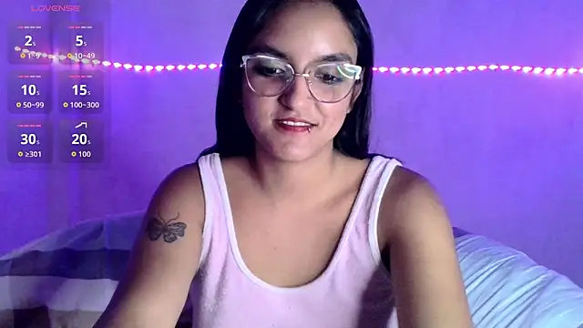 Snapshot of Ari_20_ chatting on 03.24.26 Ari 20 online show from 03.24.26