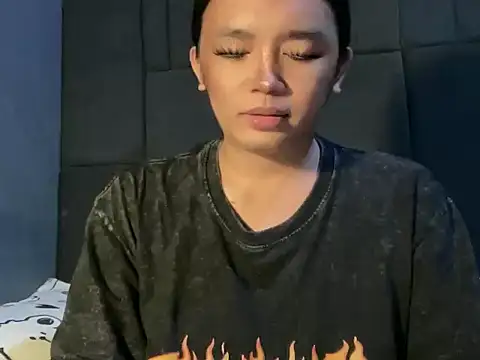 Snapshot of Claudia_Johnson chatting on 11.14.25 Claudia Johnson online show from 11.14.25