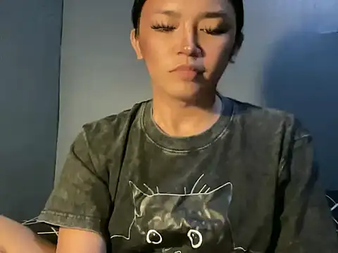 Snapshot of Claudia_Johnson chatting on 12.18.25 Claudia Johnson online show from 12.18.25