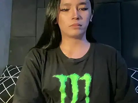 Claudia Johnson online show from 03.08.26